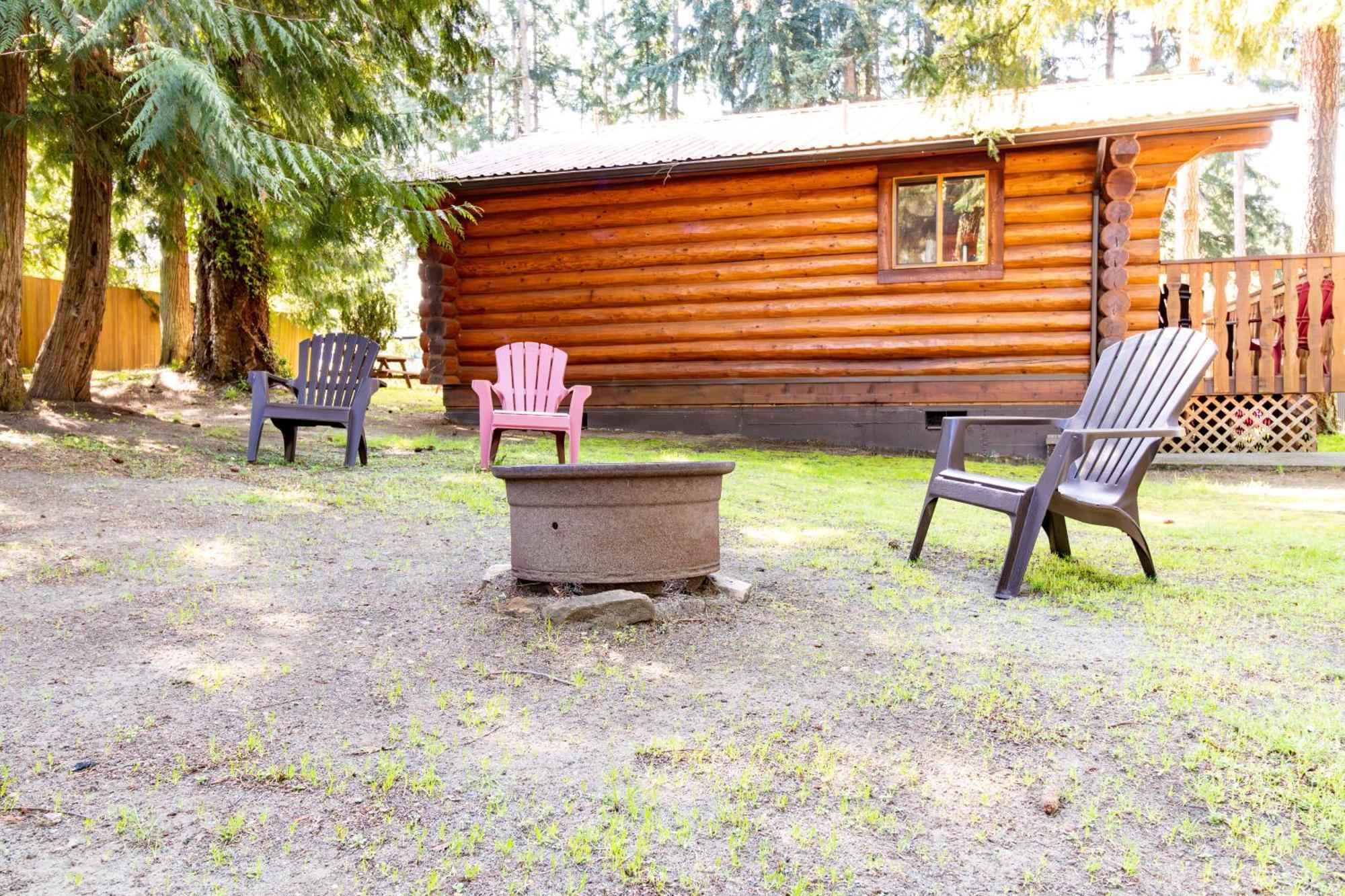 Riverbend Cottage & Rv Resort Parksville Exteriör bild
