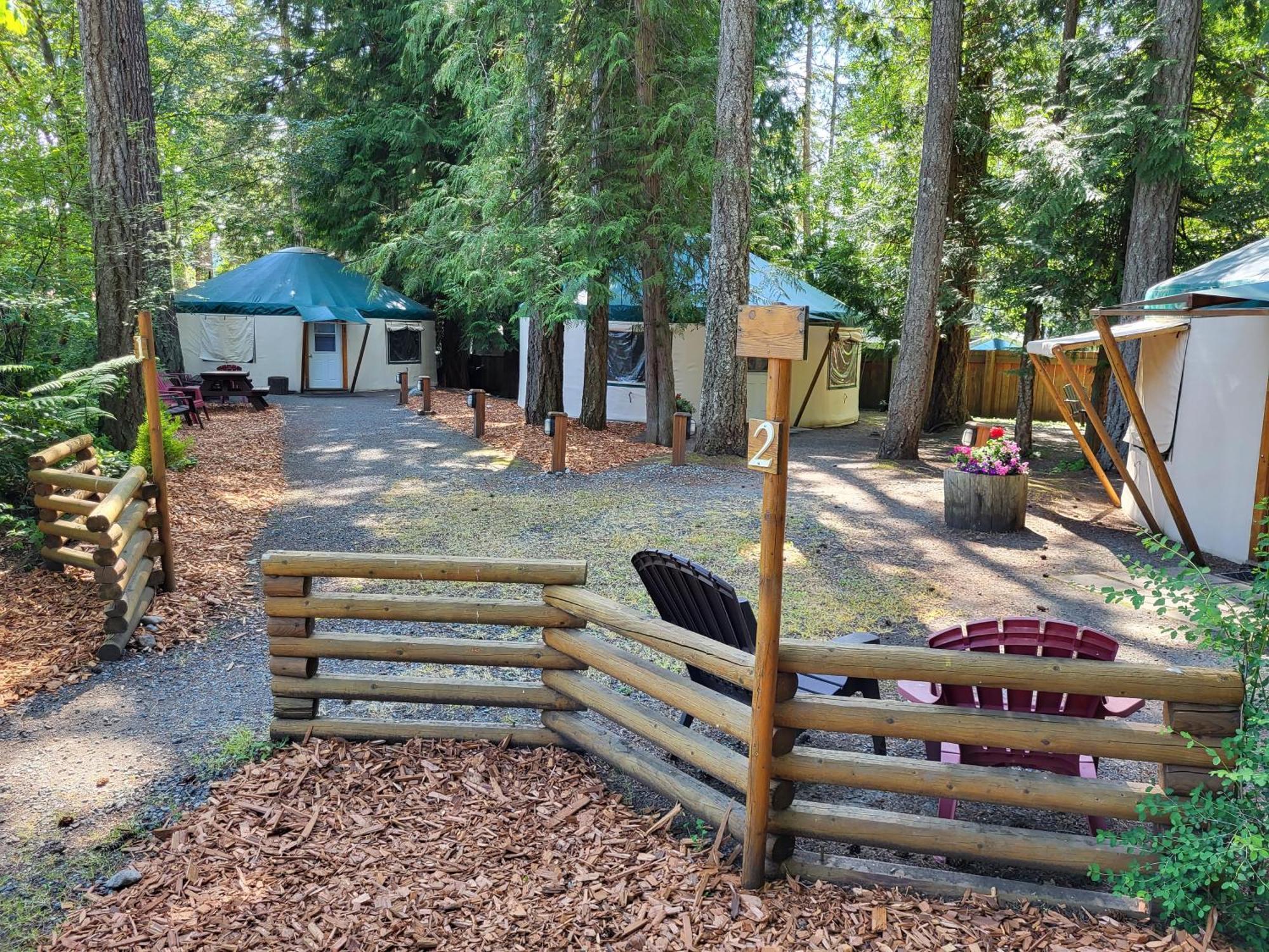 Riverbend Cottage & Rv Resort Parksville Exteriör bild