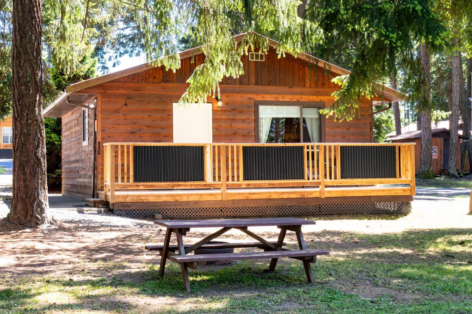 Riverbend Cottage & Rv Resort Parksville Exteriör bild